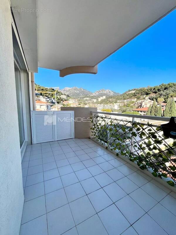 Appartement à ROQUEBRUNE-CAP-MARTIN