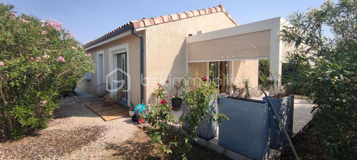 Maison à LACROIX-FALGARDE