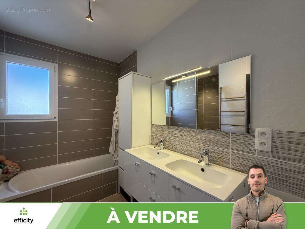 Maison 94 m² à Pouille  - photo 12