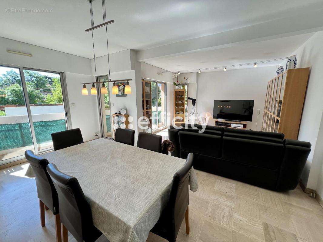 Appartement à MARSEILLE-9E