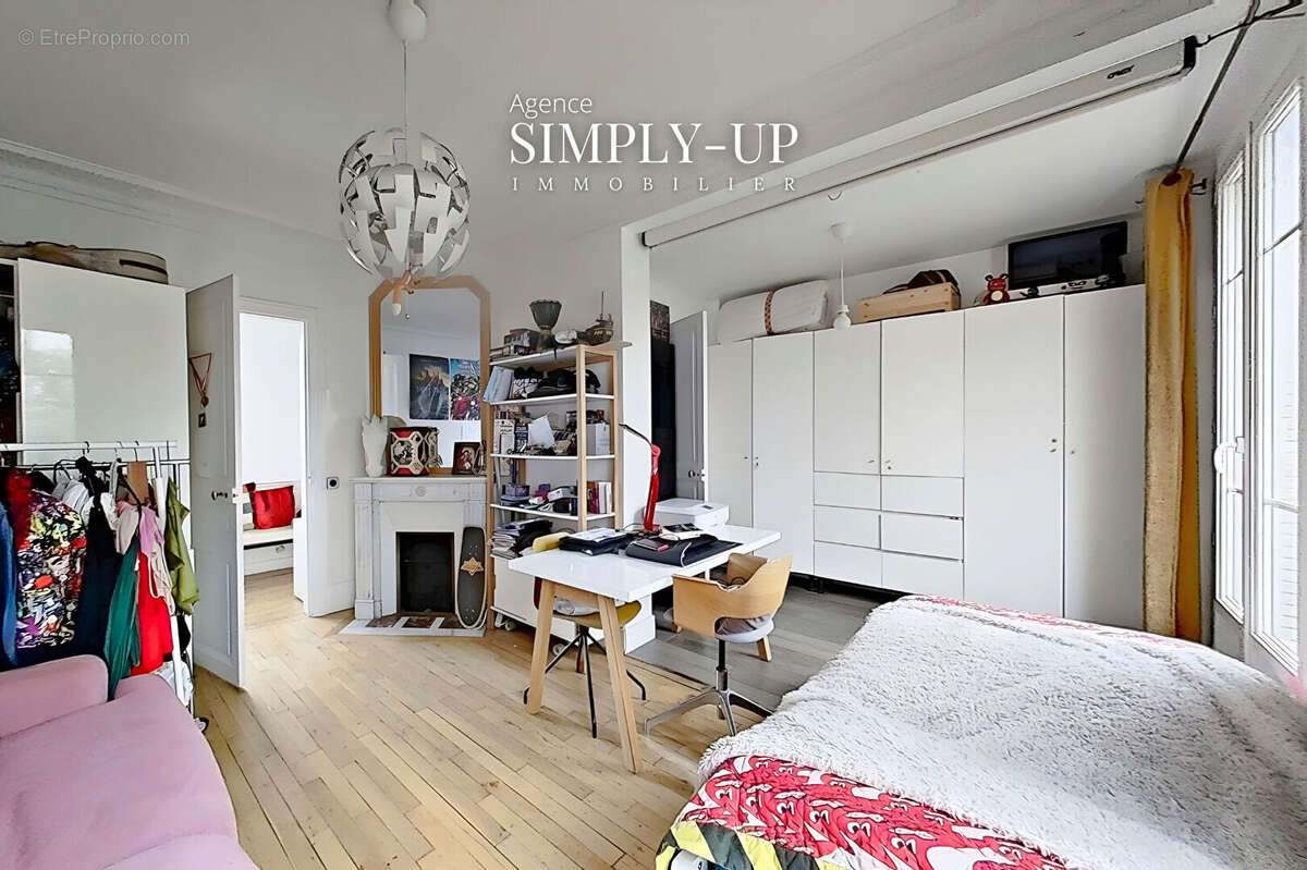 Appartement à PARIS-20E