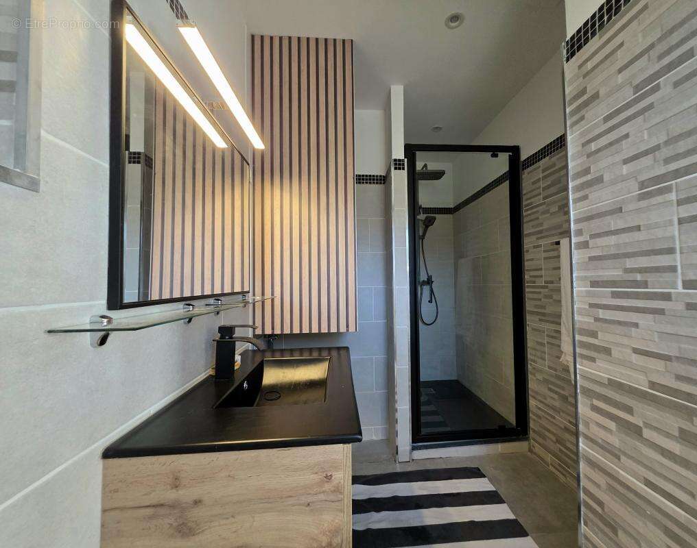 Appartement à BESSENAY