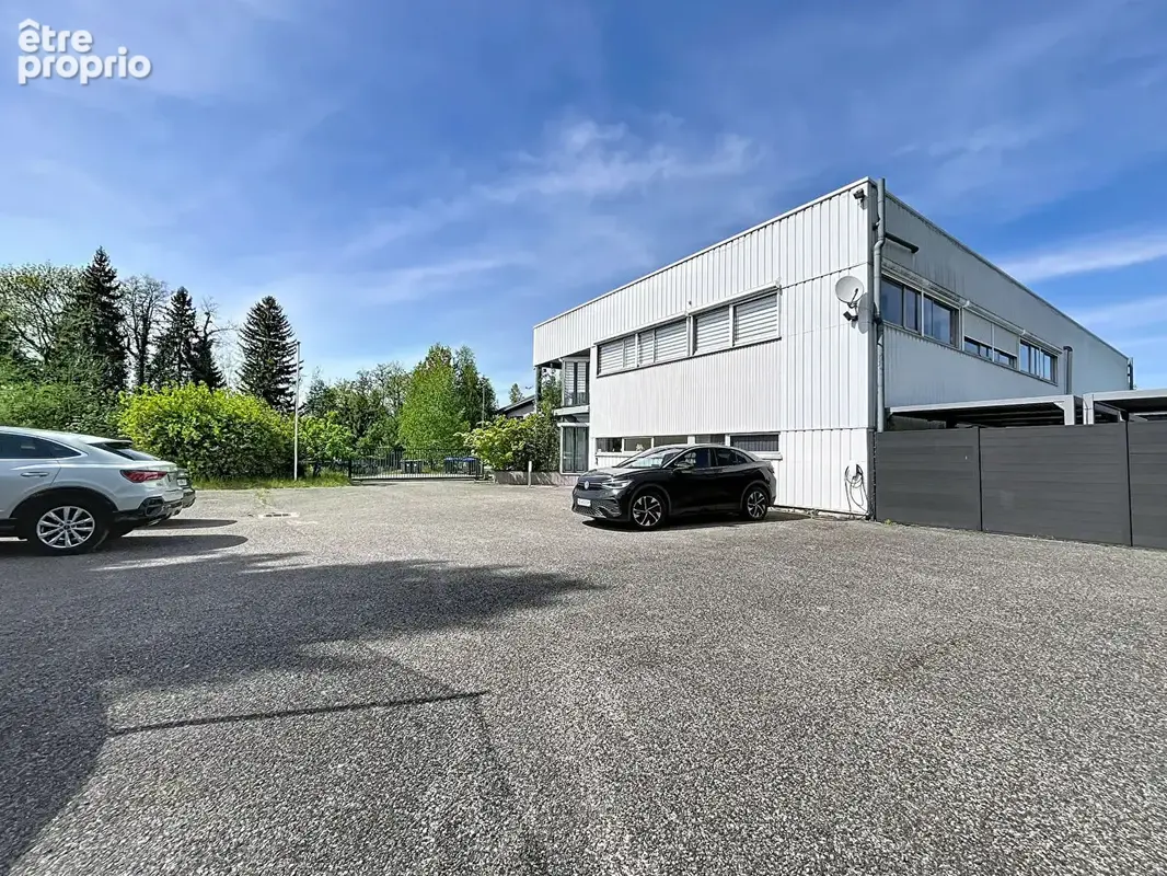 ALBY-SUR-CHÉRAN ? Local d'activité de 603 m² sur un terrain de 4 418 m² ? Un bien aux multiples possibilités ! - photo 6