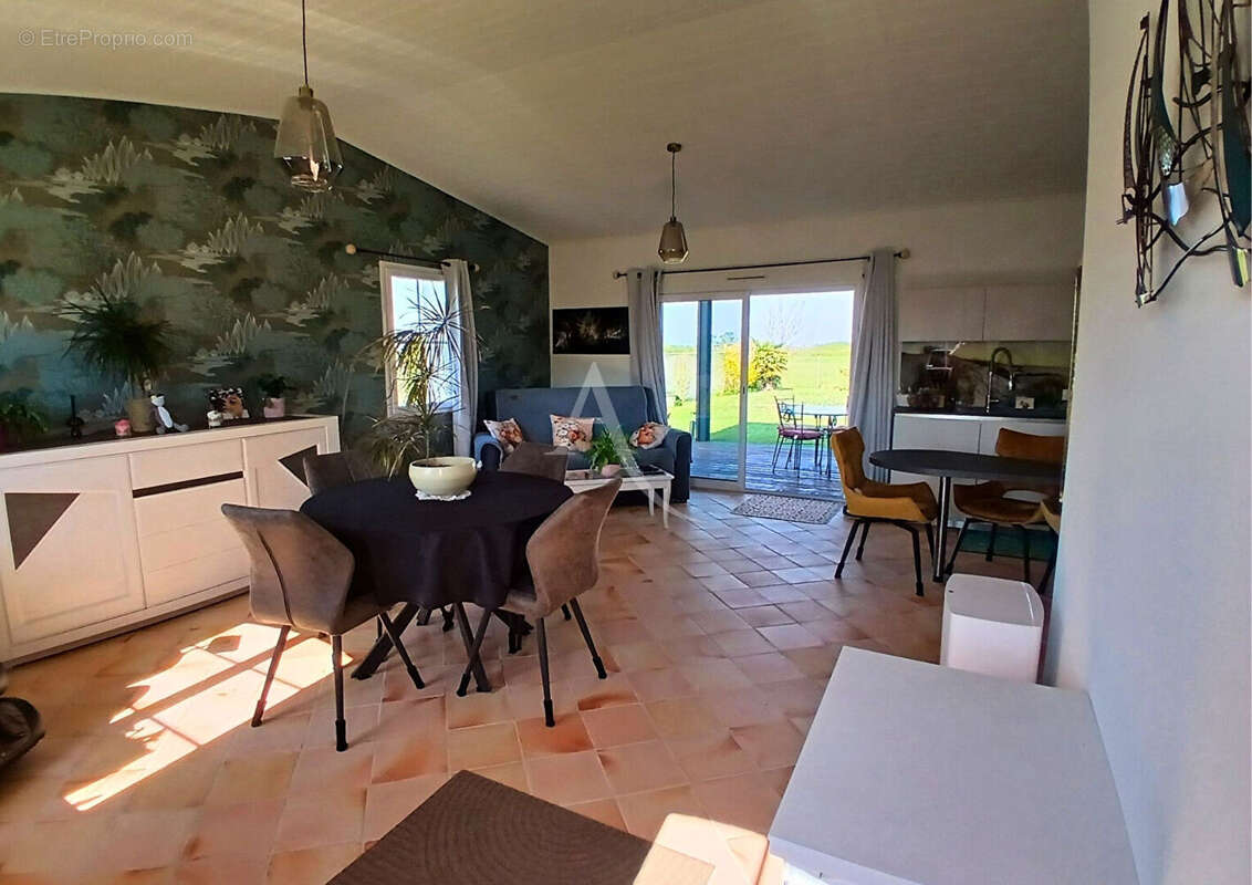 Maison à BEAUVOIR-SUR-MER