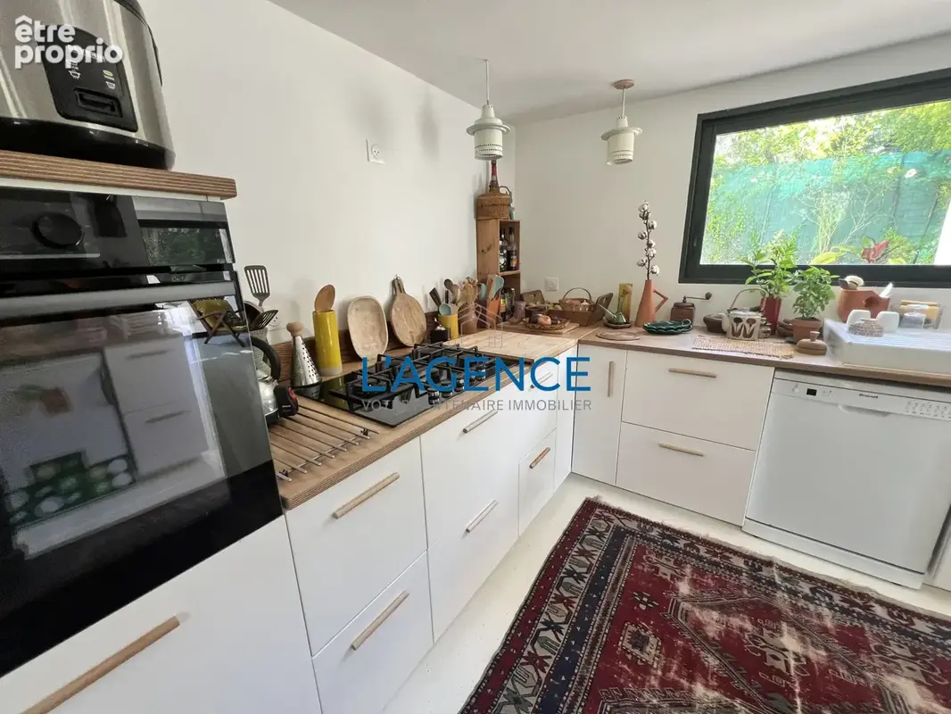 Proche centre et en pleine nature charmante villa de 110m2 sur 716m2 de terrain - photo 5