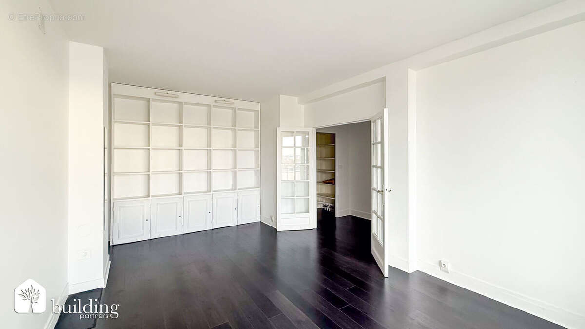 Appartement à LEVALLOIS-PERRET