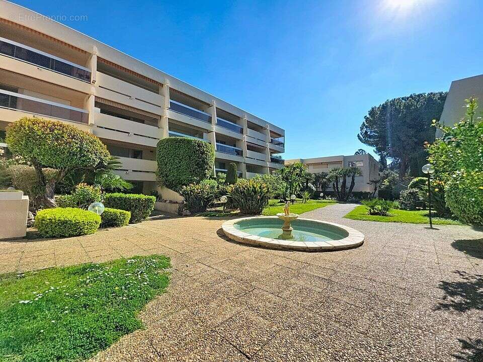 Appartement à LE CANNET