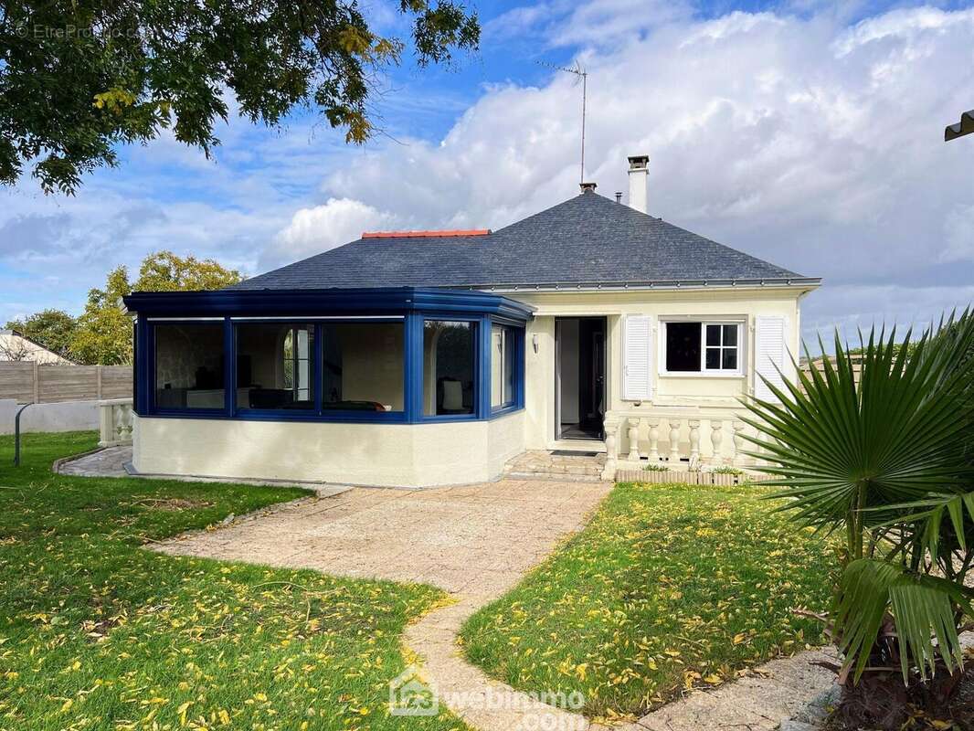 Maison de 109 m² avec 3 chambres au rez-de-chaussée... - Maison à MURS-ERIGNE
