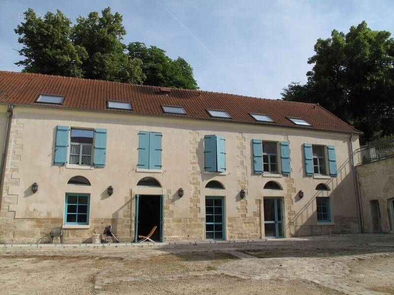 Terrain à PUISEUX-LE-HAUBERGER