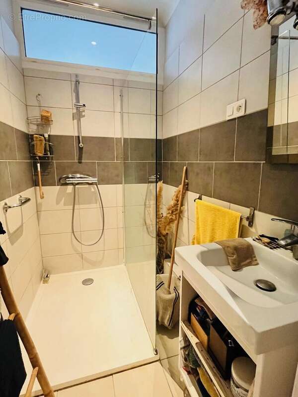Appartement à MARSEILLE-1E