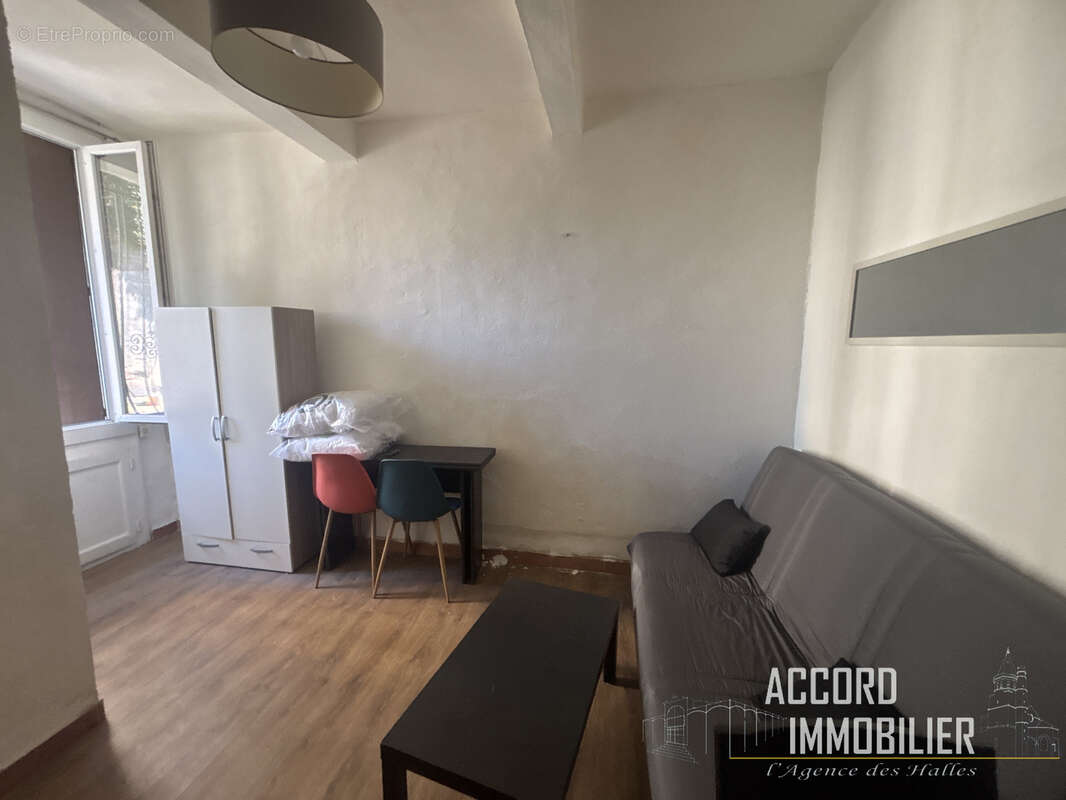 Investissement !! Immeuble de rapport de 3 studios - photo 3