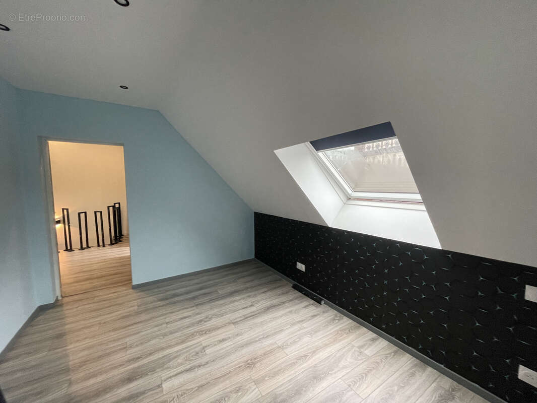 Maison à ROUGEMONT-LE-CHATEAU