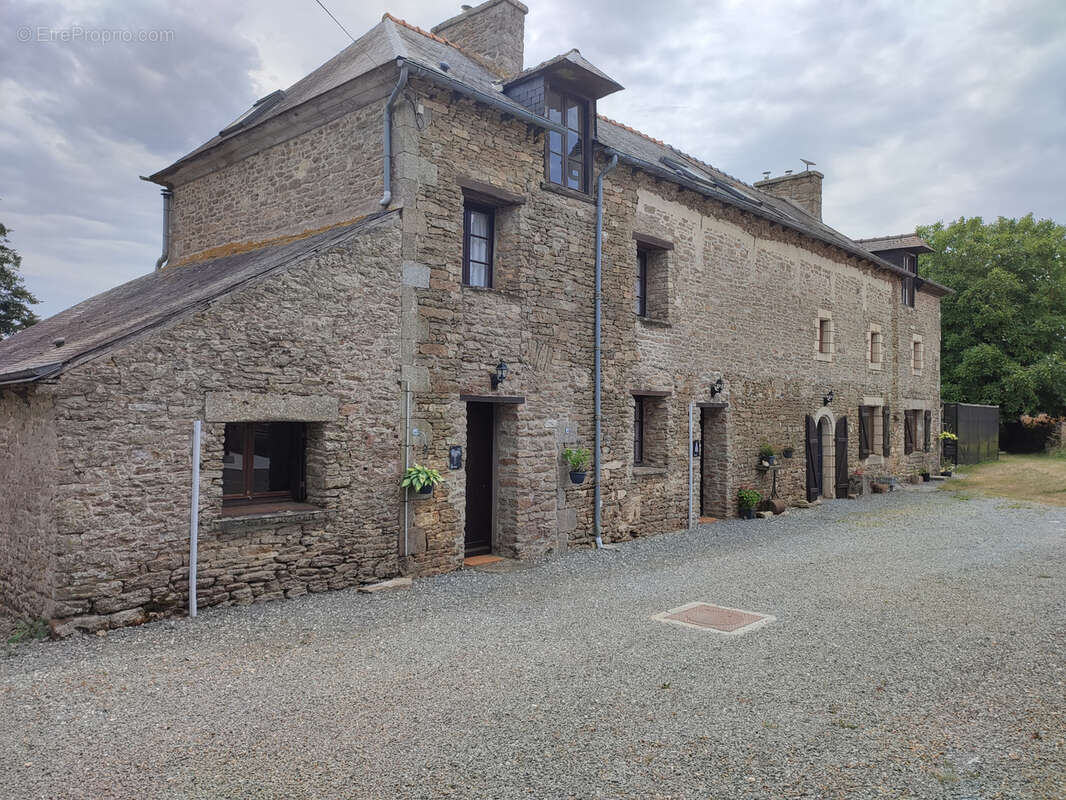 Maison à BRUSVILY