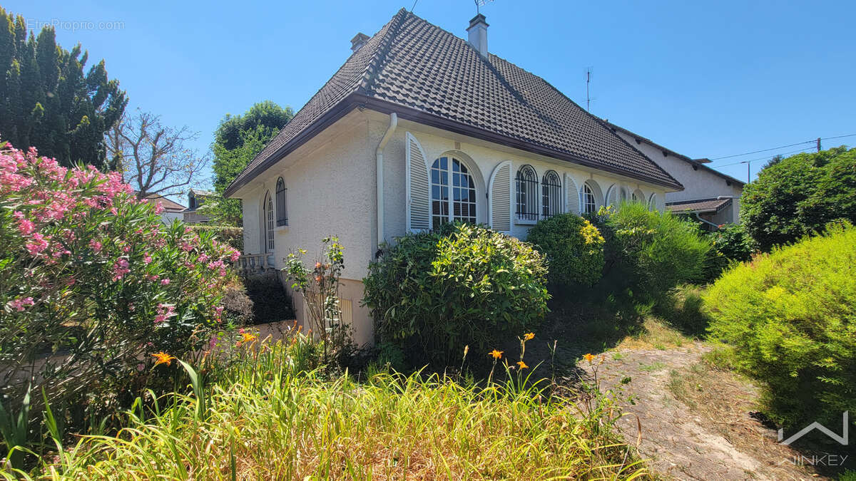 Maison 6 pièces 4 chambres avec sous-sol total   Coubron - photo 3