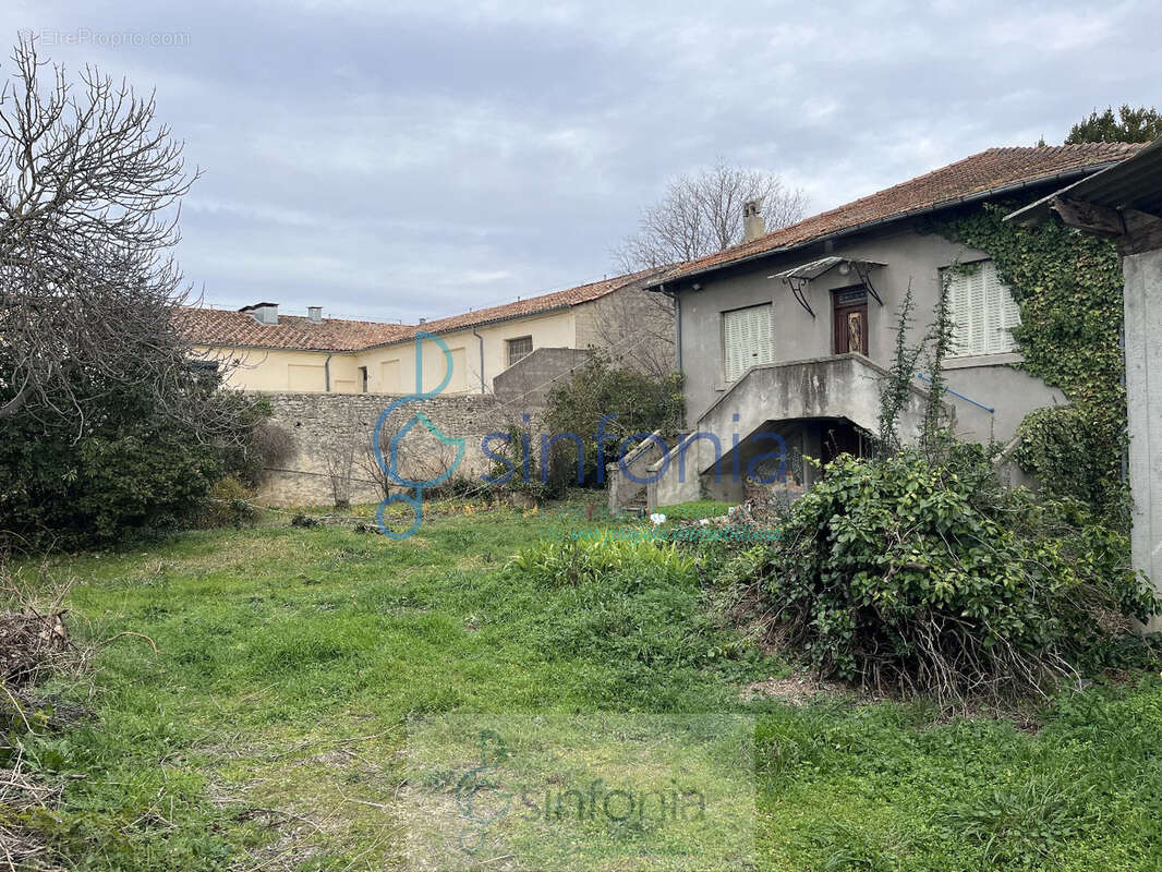 Maison à UZES