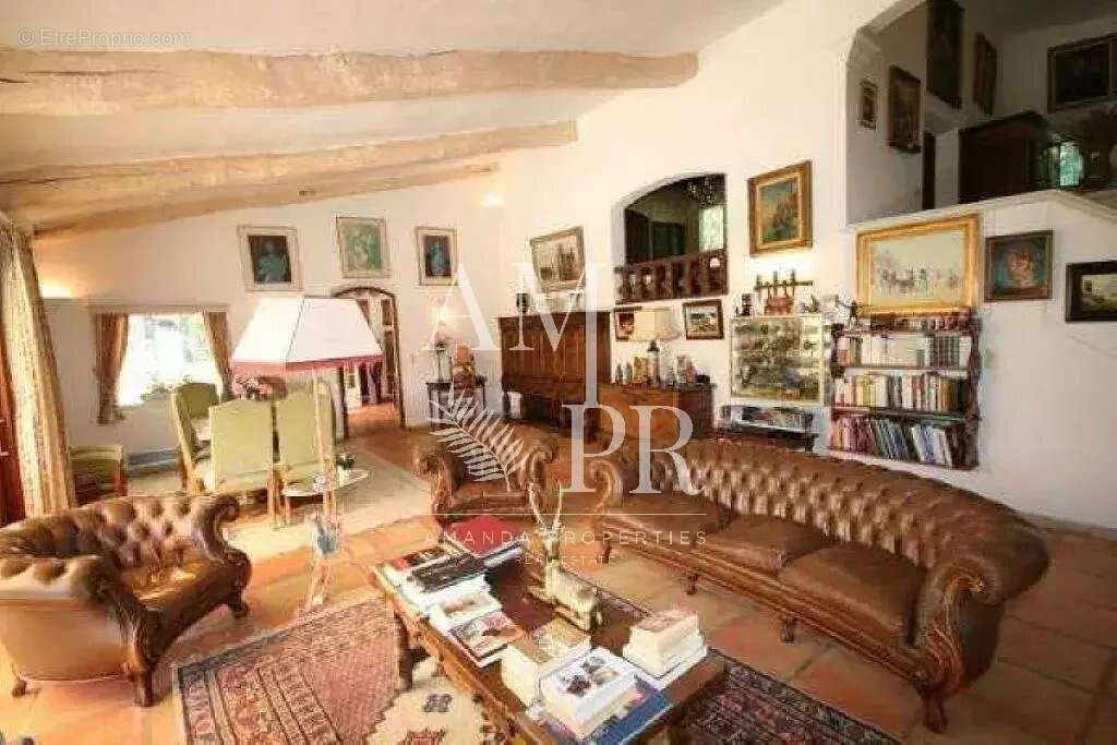 Maison à MOUGINS