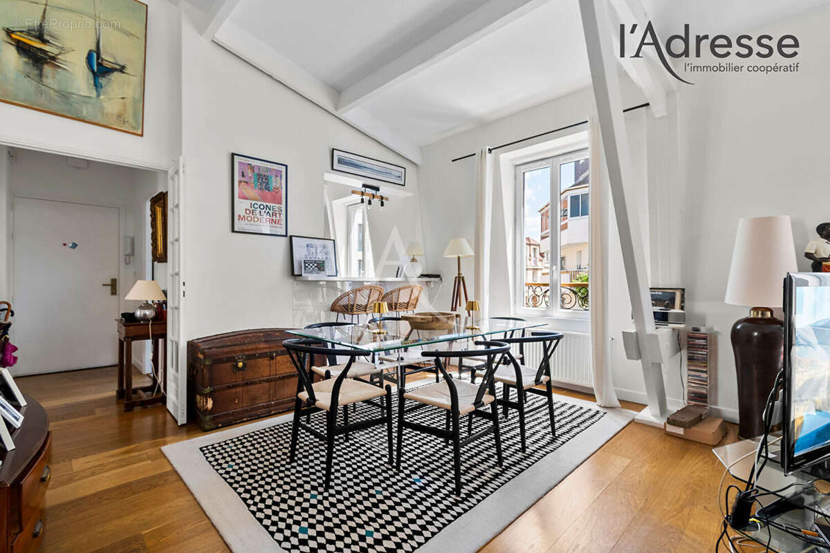 Appartement à SURESNES