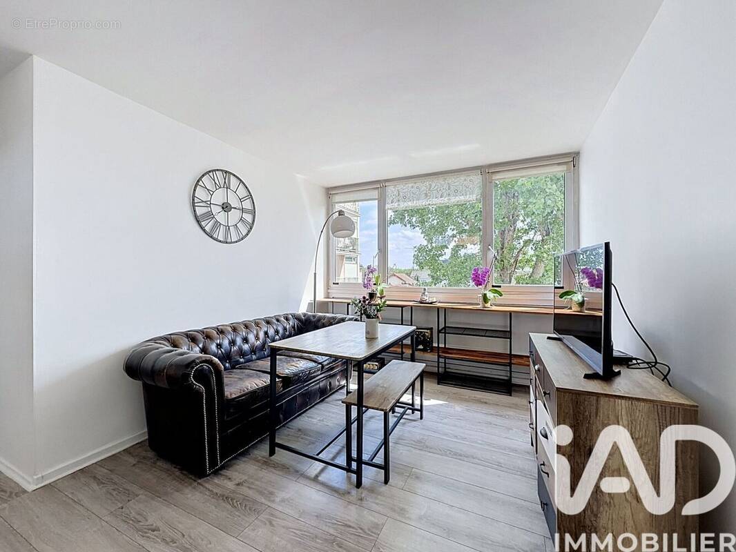 Photo 1 - Appartement à SAINT-MAUR-DES-FOSSES