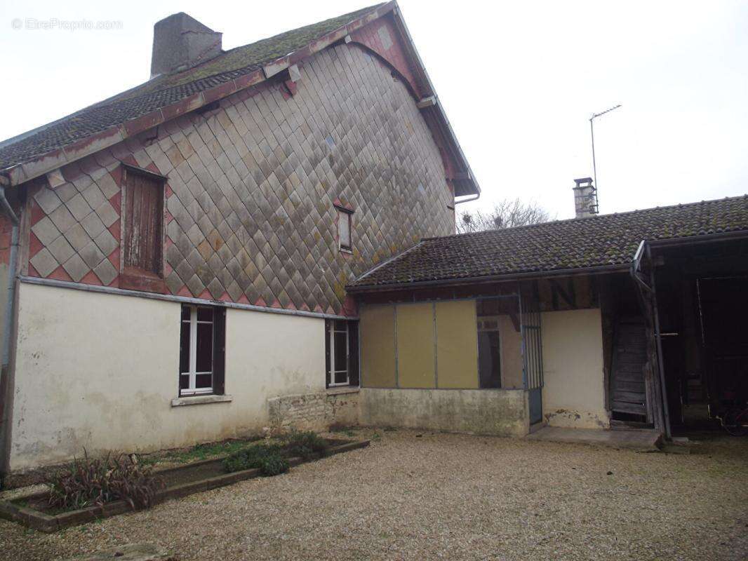 Maison à HAMPIGNY