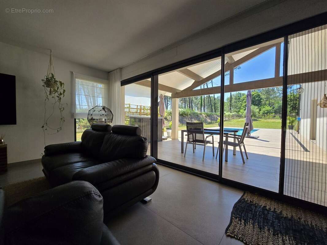 Maison 6 pièces 184 m² à vendre à Mezos (40170) - photo 6