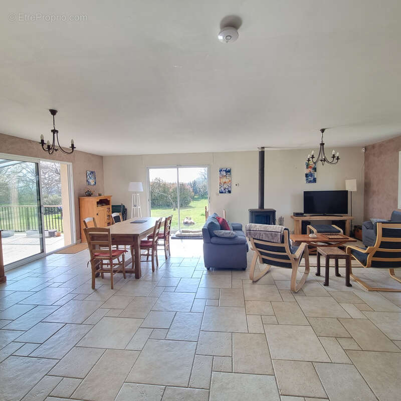 Maison à LYS-SAINT-GEORGES