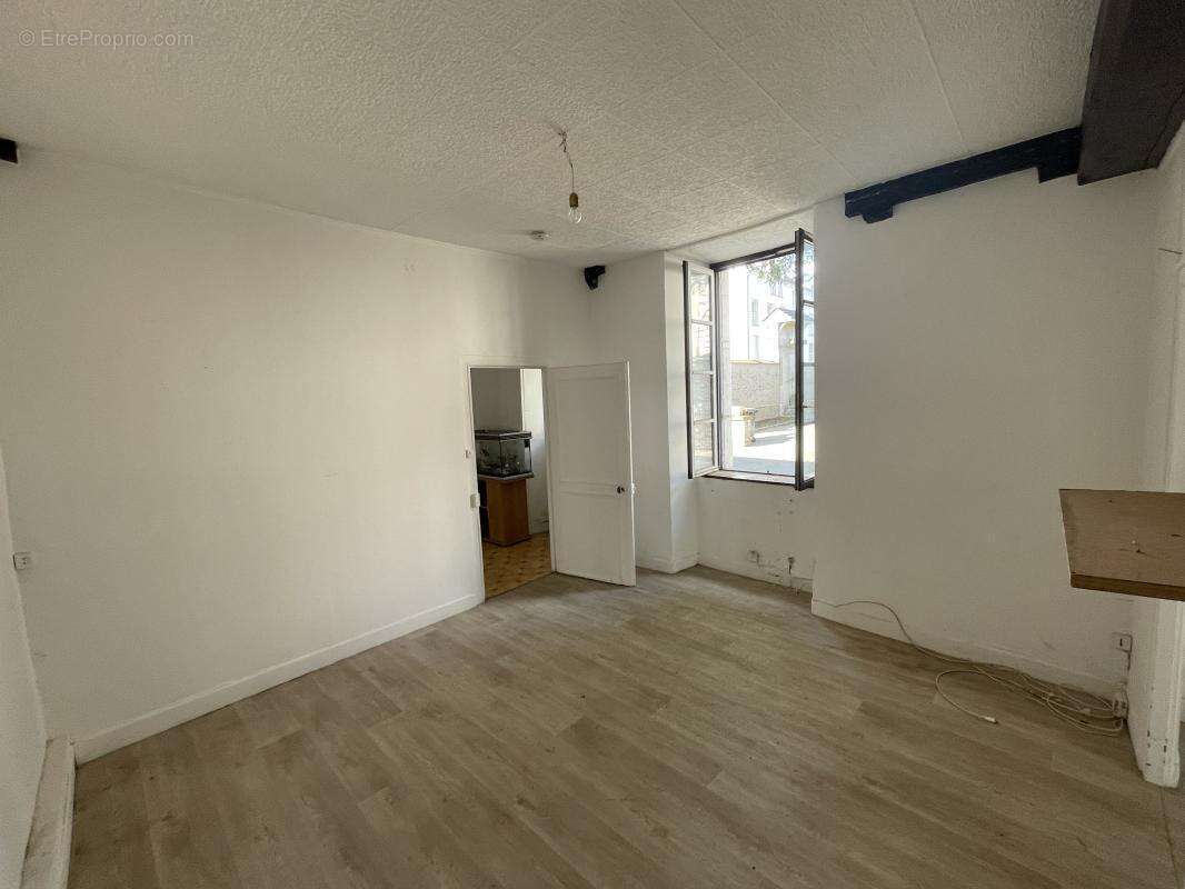 Appartement à ANGERVILLE