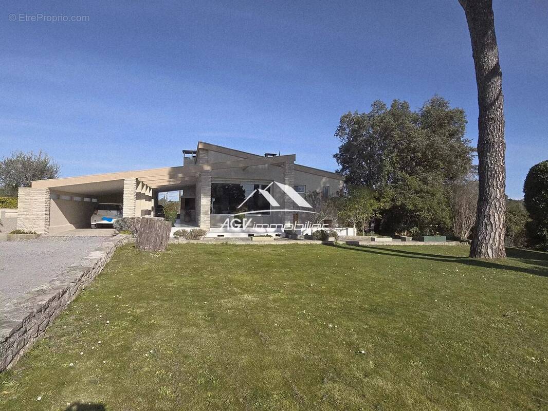 Maison à SAINT-PRIVAT-DES-VIEUX