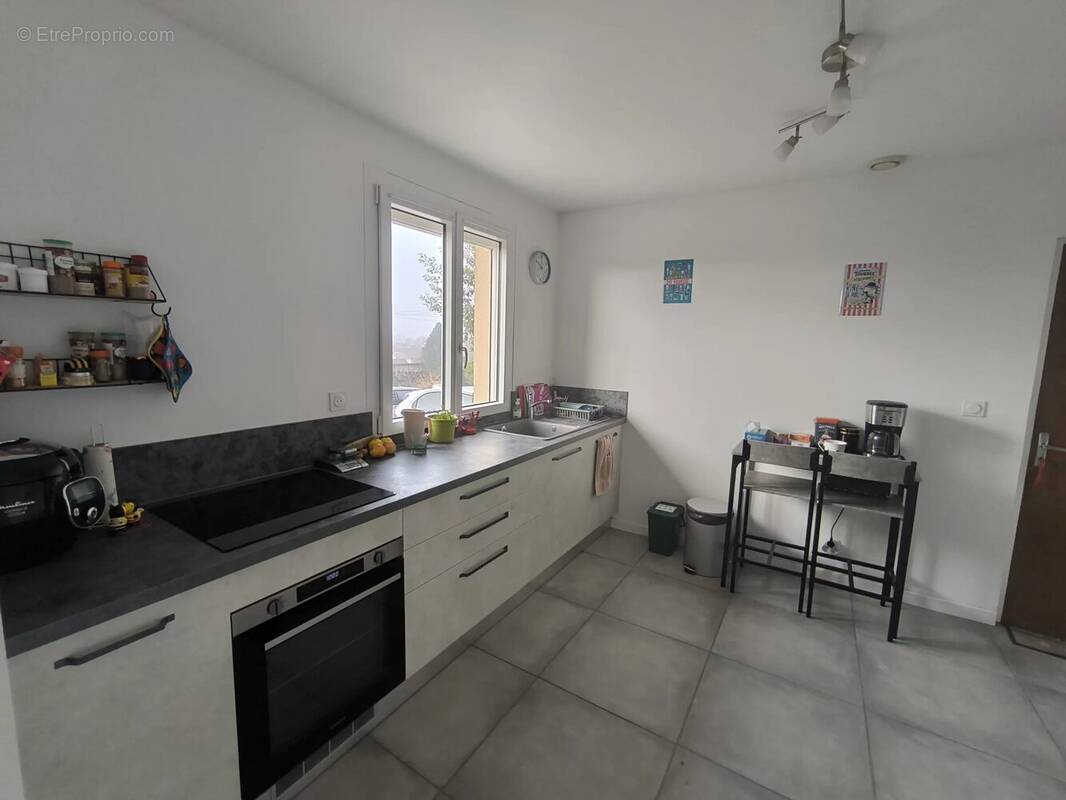 Maison à SAINT-VICTURNIEN