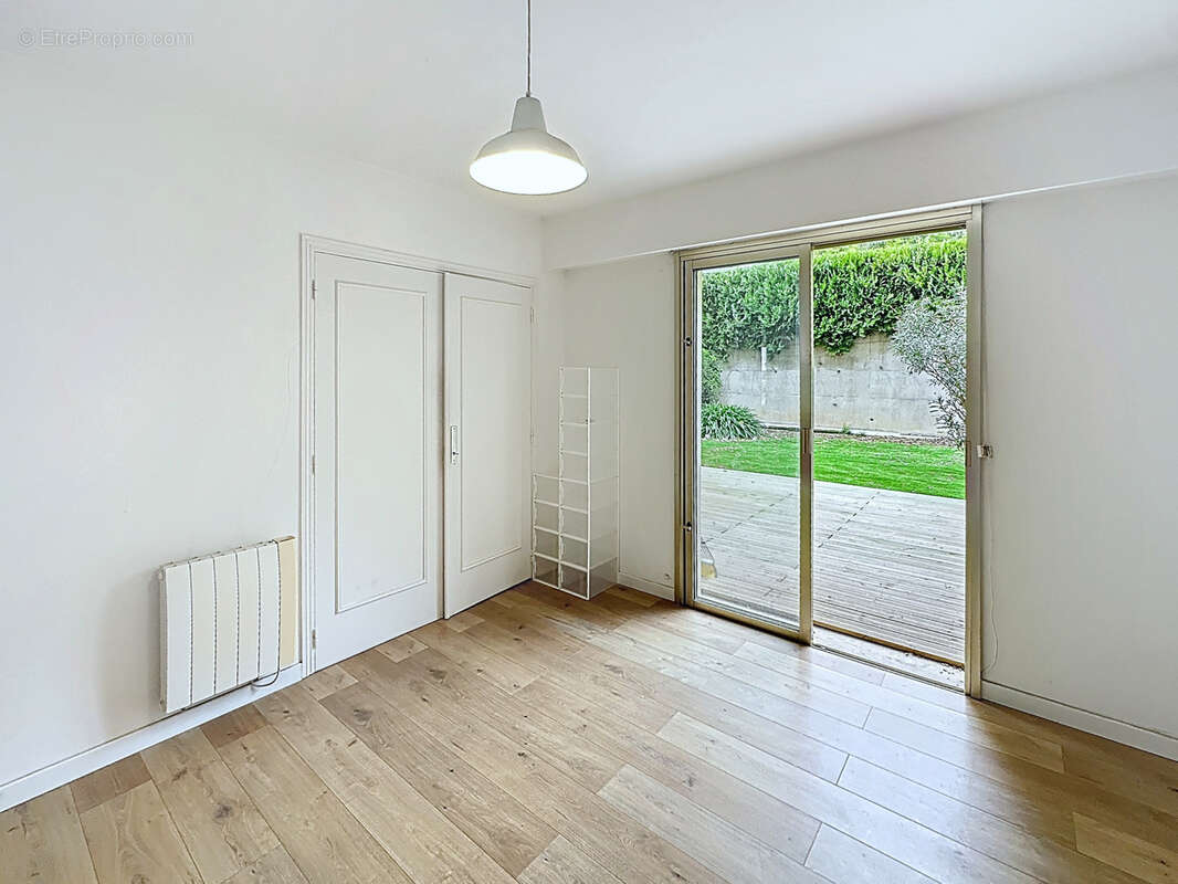 Appartement à VENCE