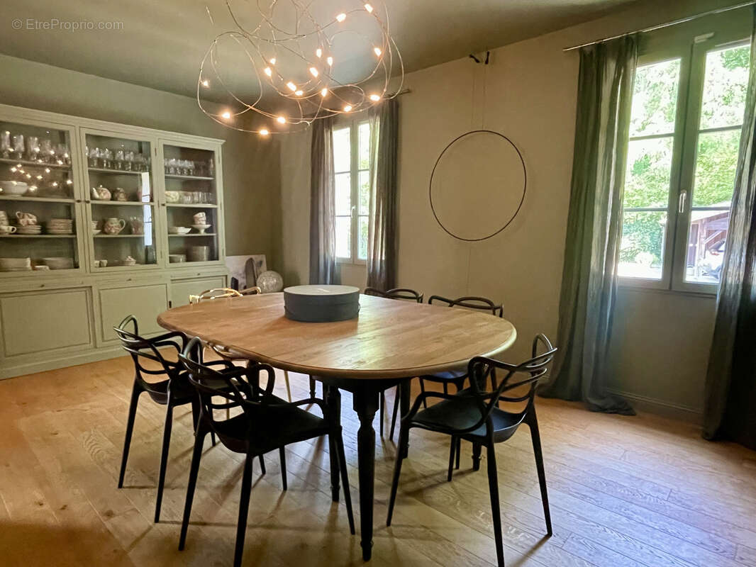 Maison à SAINT-YRIEIX-SUR-CHARENTE