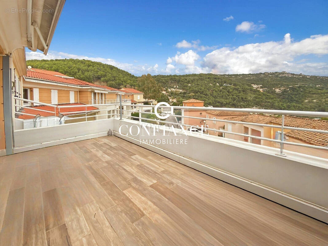 Appartement à EZE