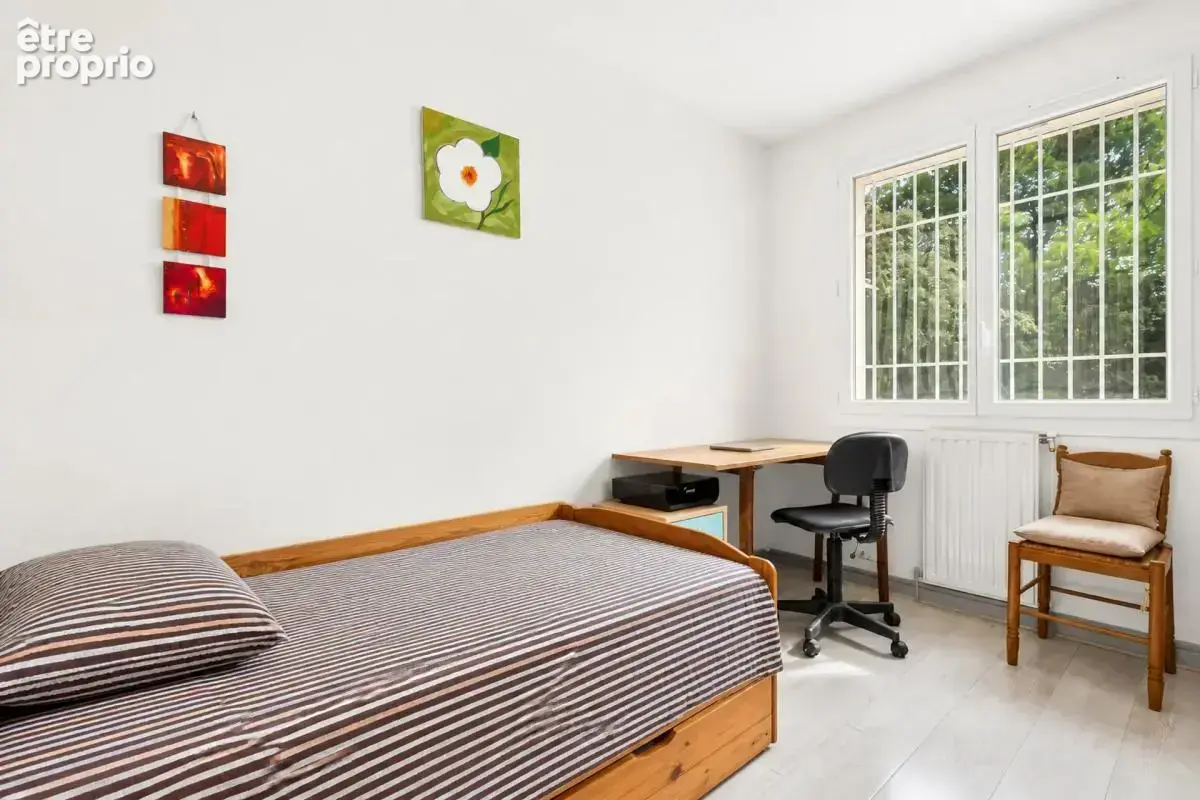 Maison de 7 pièces de 200 m² à Châteauneuf-de-Gadagne - photo 12