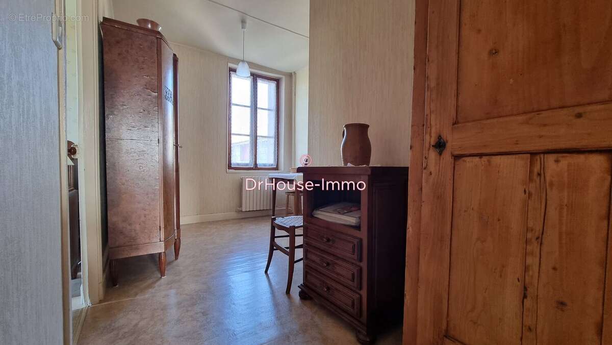 Maison à LOURDOUEIX-SAINT-PIERRE