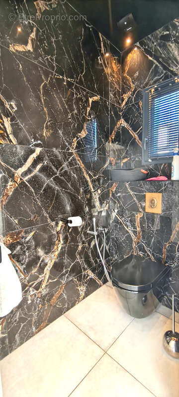 Maison à BAGNOLS-EN-FORET