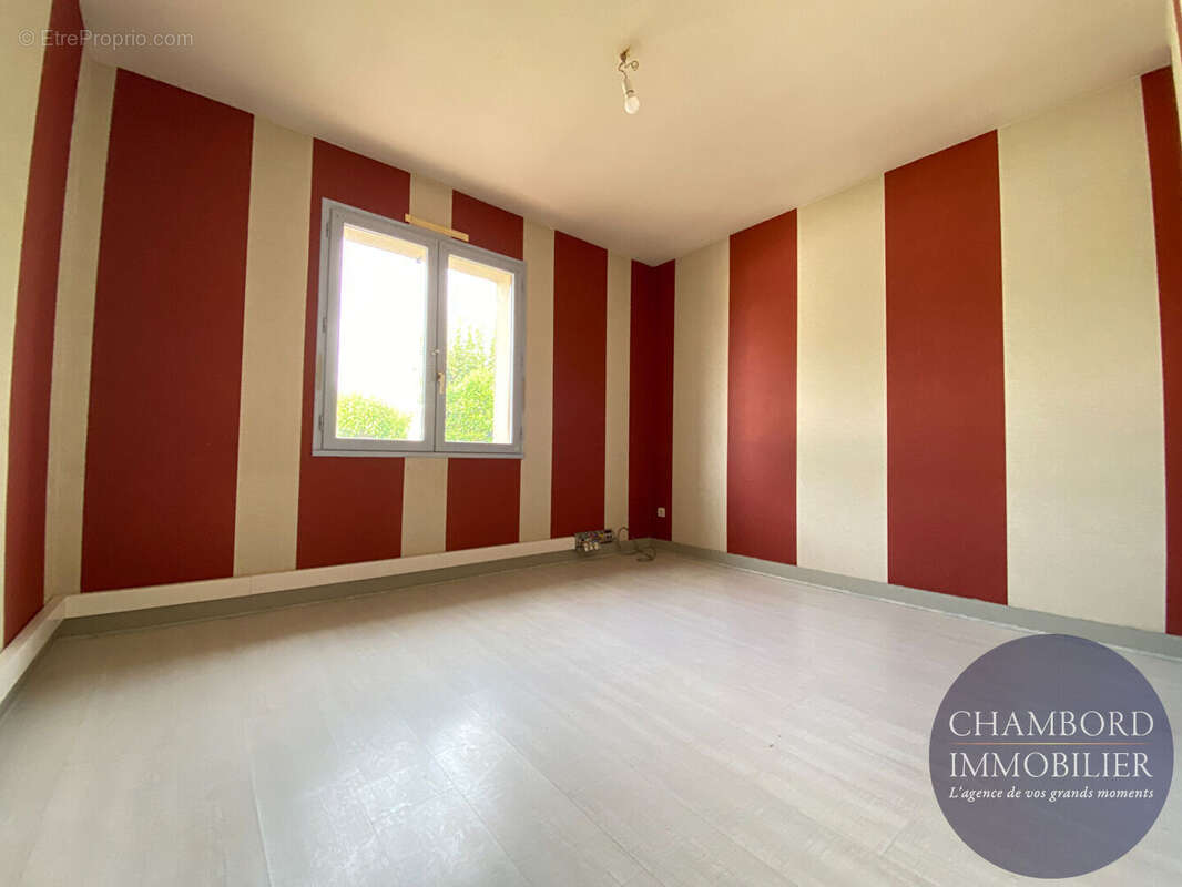 Maison à SAINT-SULPICE-DE-POMMERAY