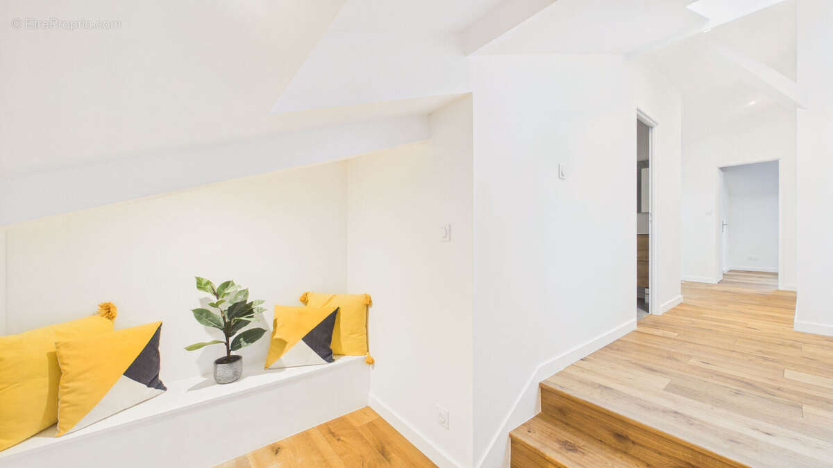 Maison familiale - place Lamothe - photo 14