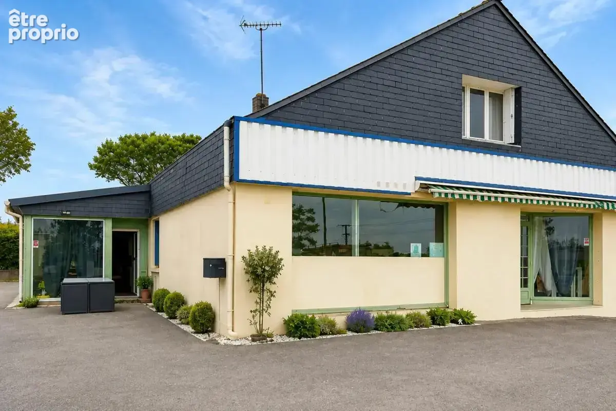 Loft spacieux de 260 m² à Plouguenast-Langast - photo 2