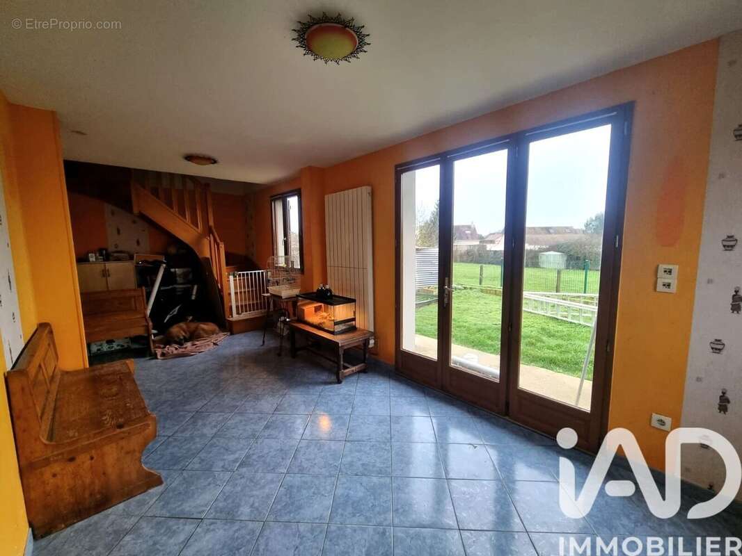 Maison 120 m² à Cuy  - photo 4