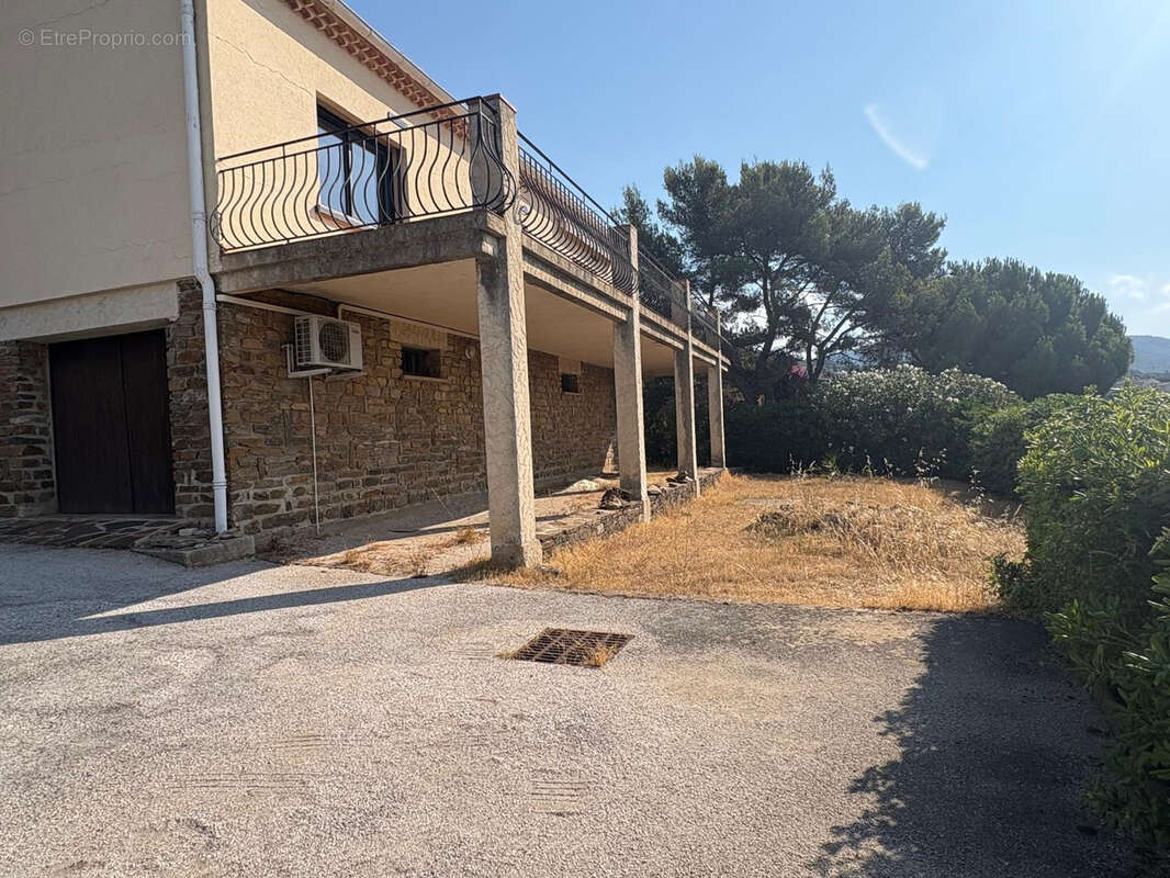 Maison à BORMES-LES-MIMOSAS