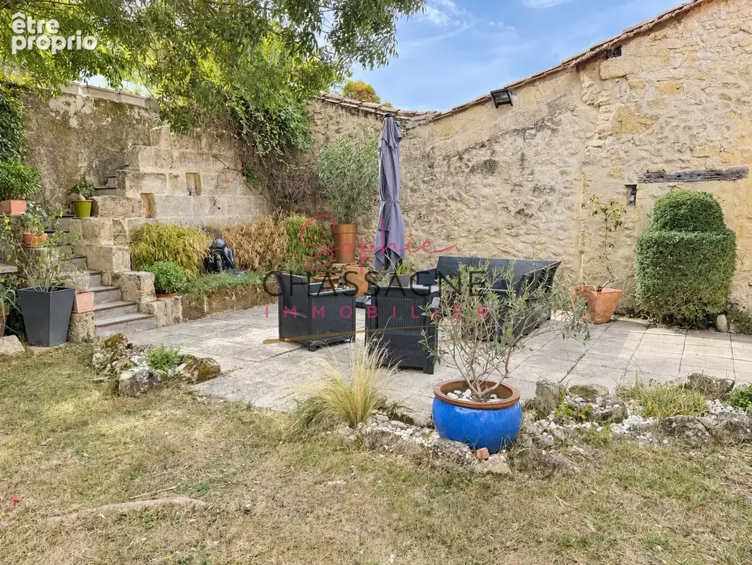 Maison en pierre de 292 m2, à 5 minutes de Branne - photo 3