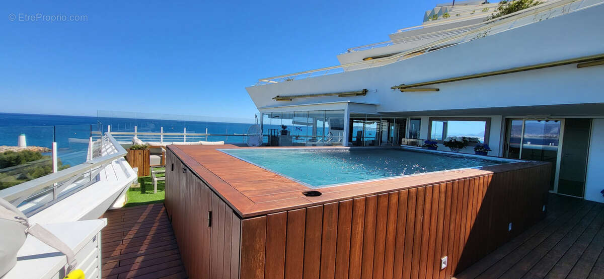 Appartement à VILLENEUVE-LOUBET
