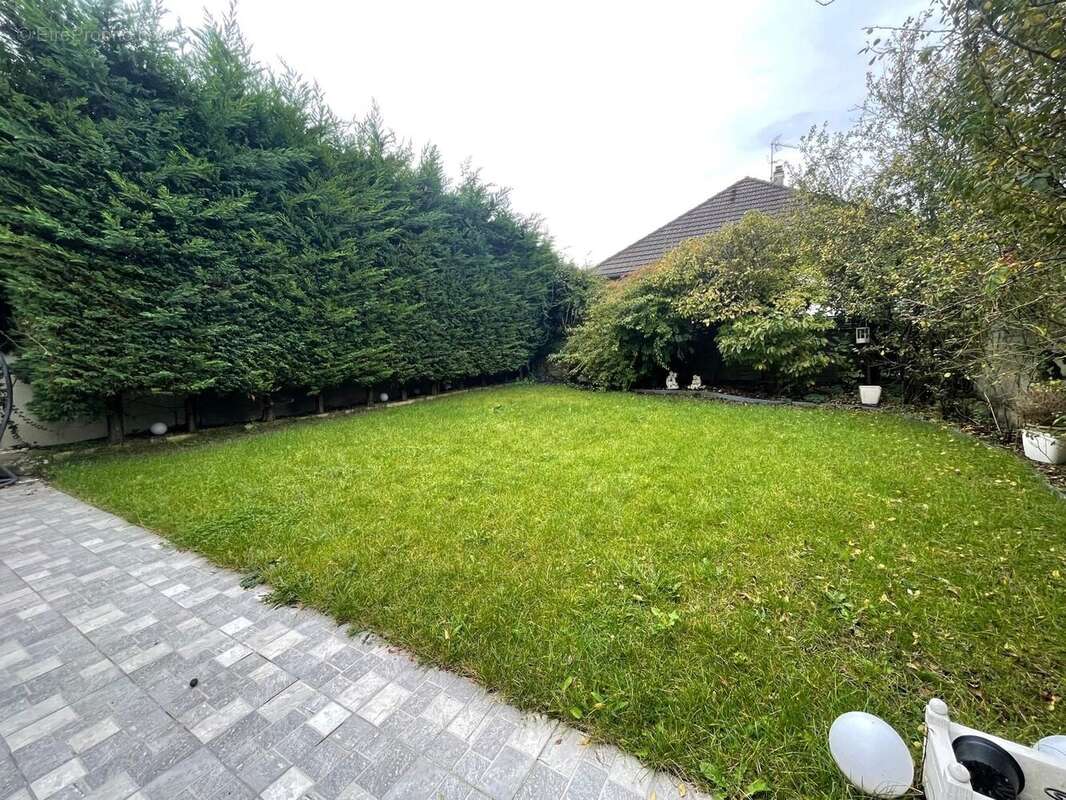 Maison 135 m² à Livry-Gargan  - photo 3