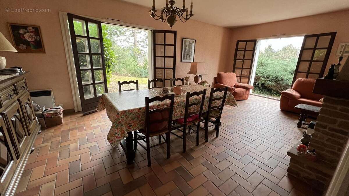 Photo 5 - Maison à CHARBONNIERES-LES-BAINS