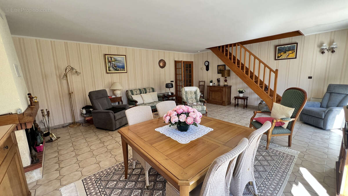 Maison à LA FERTE-ALAIS