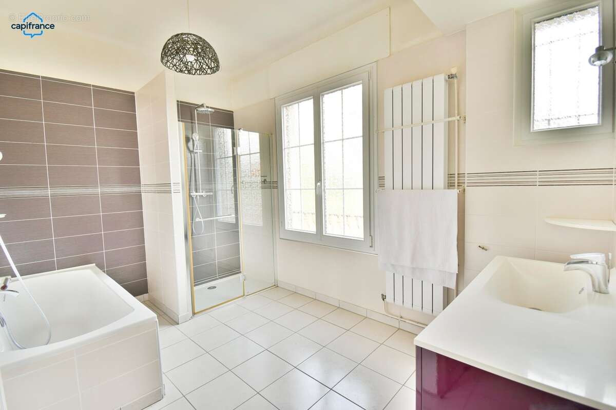 Maison à vendre 8 pièces SAINT DYE SUR LOIRE (41) - photo 8
