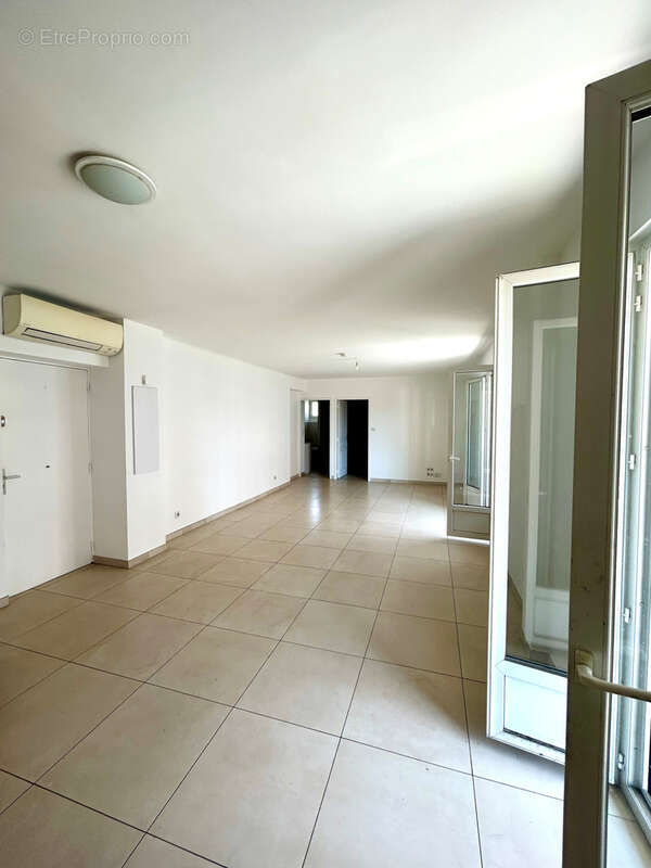 Vente en exclusivite t2 55 m2 avec grenier secteur candia - photo 2