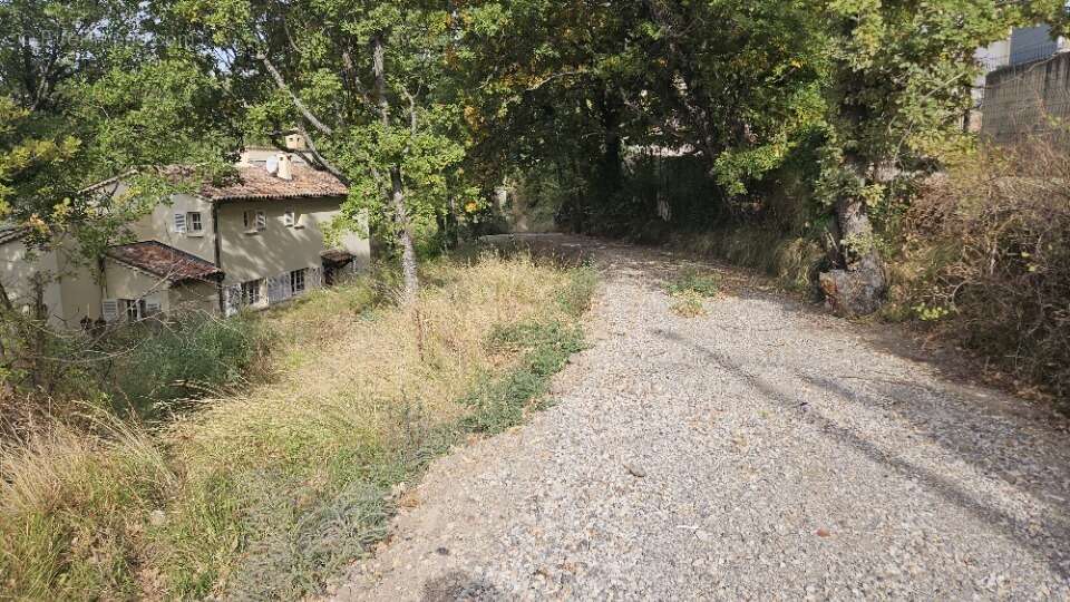 Terrain à SAINT-VALLIER-DE-THIEY
