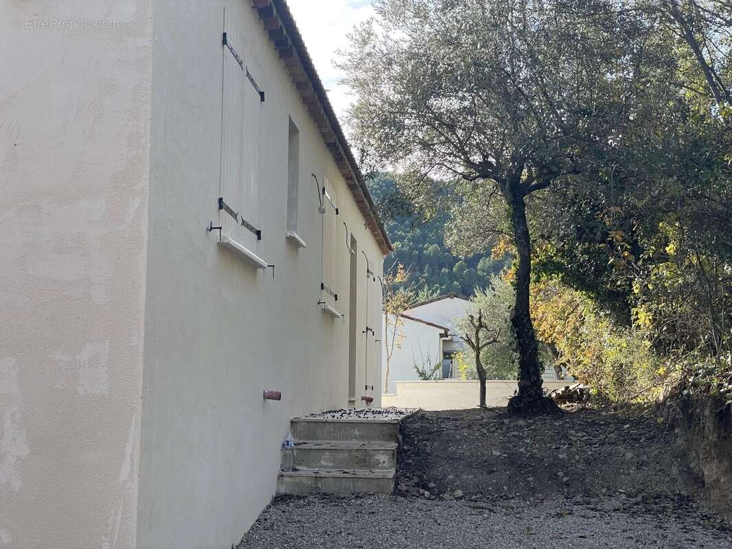 Maison à FIGANIERES