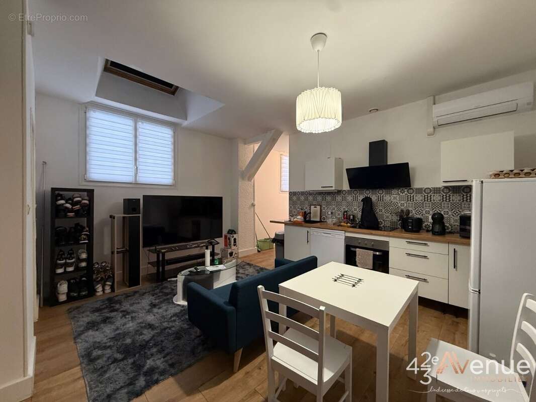 Appartement à SAINT-ETIENNE