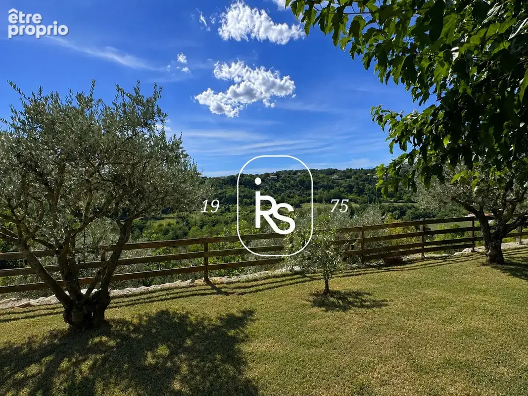 Villa de plain-pied de 130 m2 avec 8 768 m2 de terrain et vue sur le  Massif du Tanargue. - photo 2